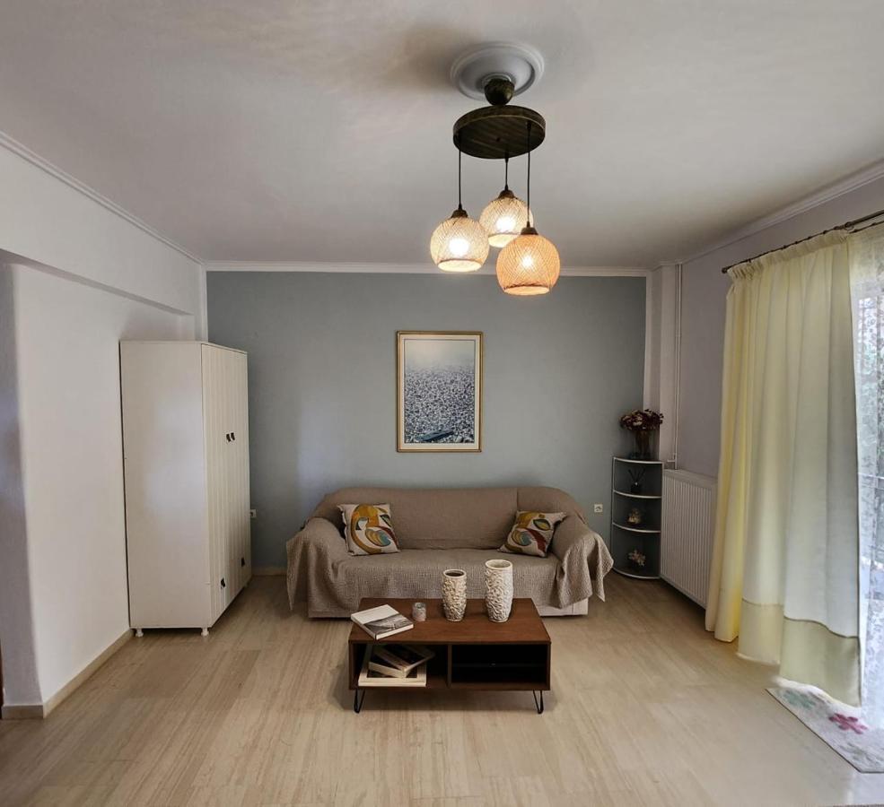 Queen Aspri Apartment 3' Min To The Beach! Antikyra Exteriör bild